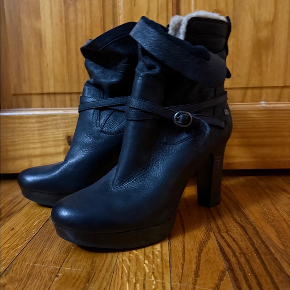 UGG Shoes - UGG Black Heeled Boots Minimalist Design